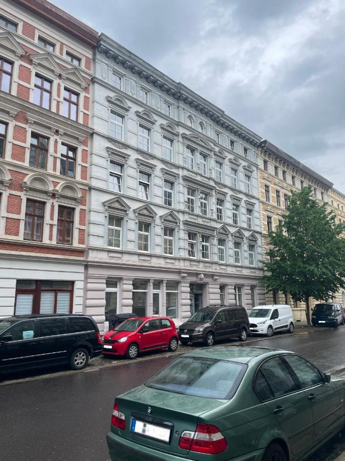 Apartmento Blue Magdeburg - Zentral - Wifi - Netflix Buitenkant foto
